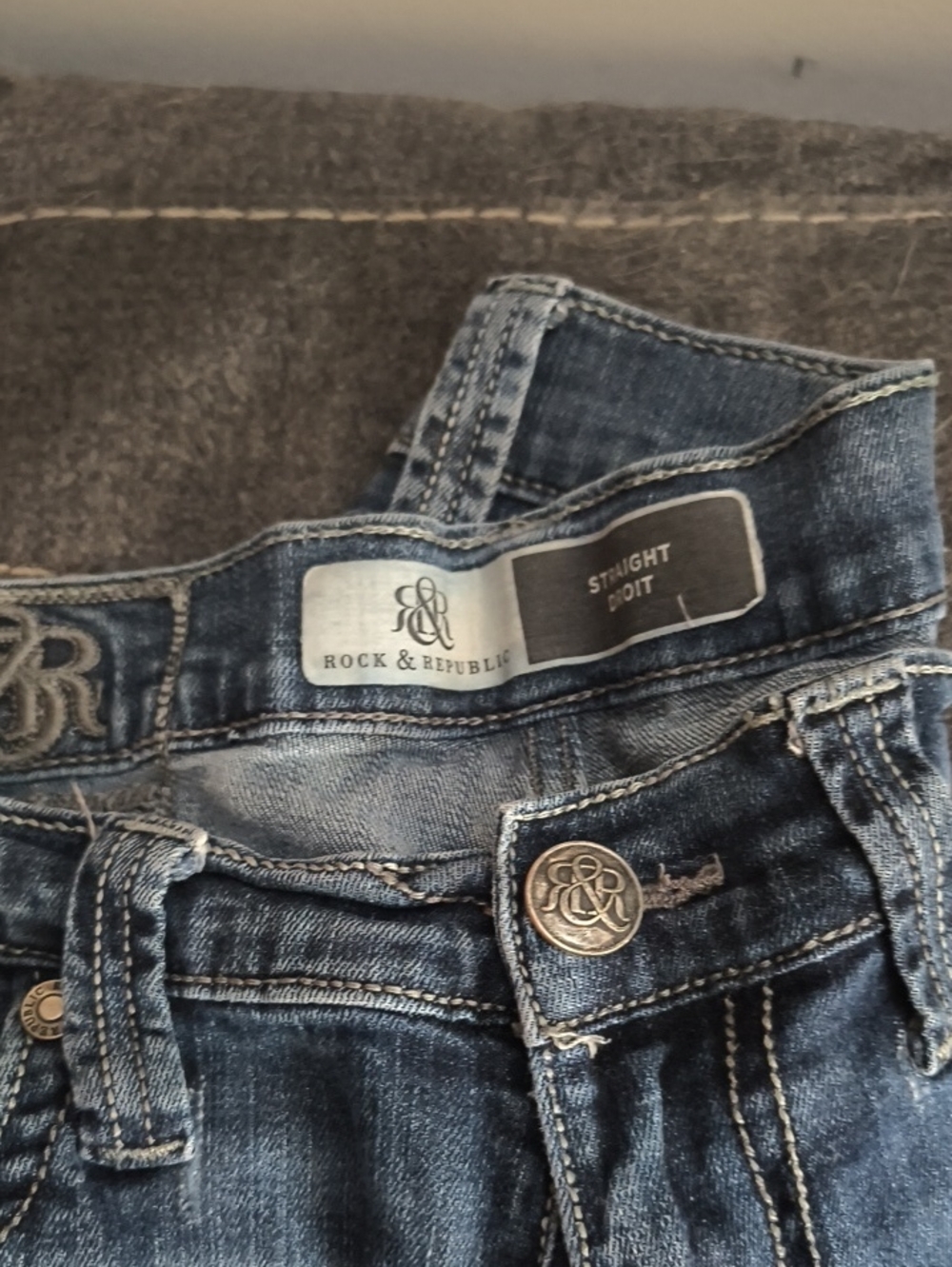 Rock & Republic Straight Leg Jeans in Dark Indigo Blue